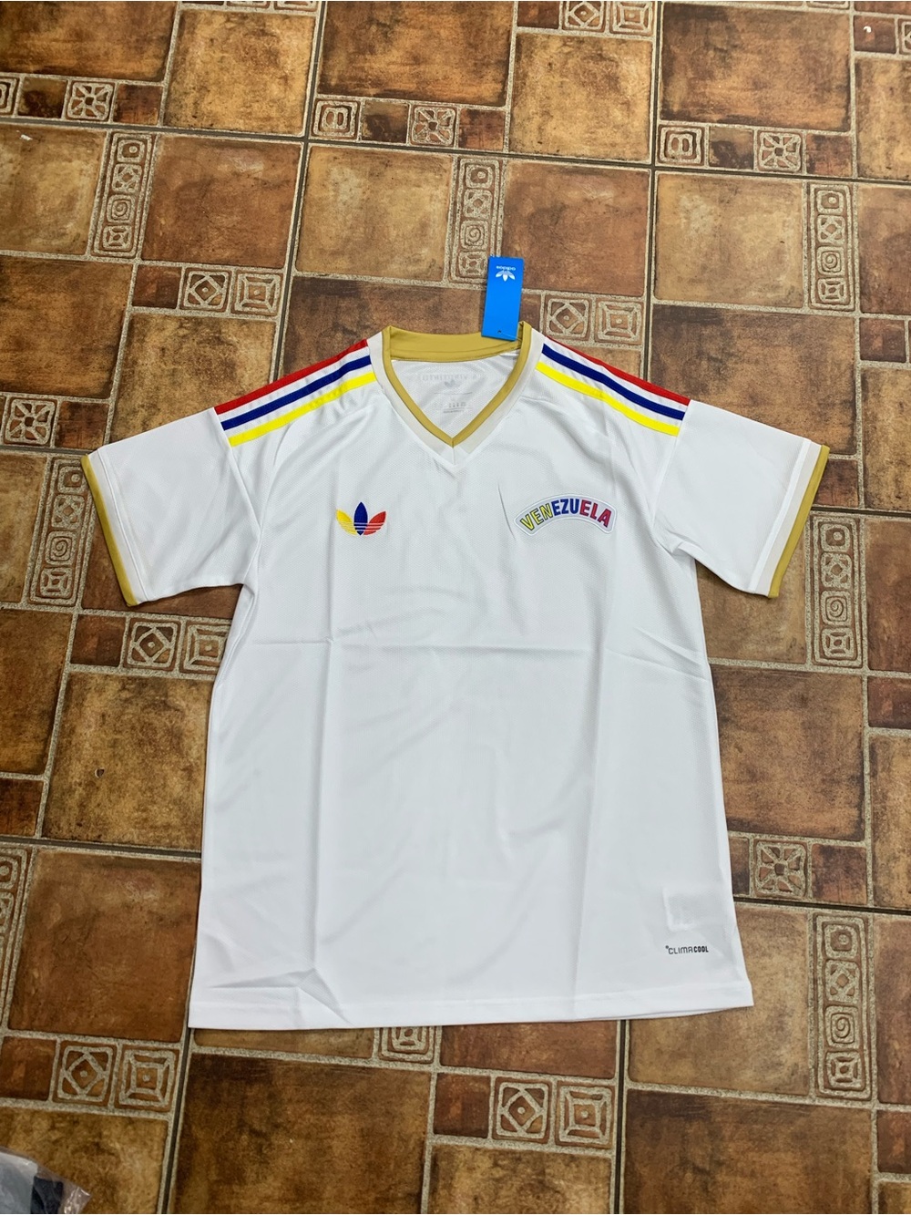 Adidas Originals Venezuela 2026 World Cup Jersey size M